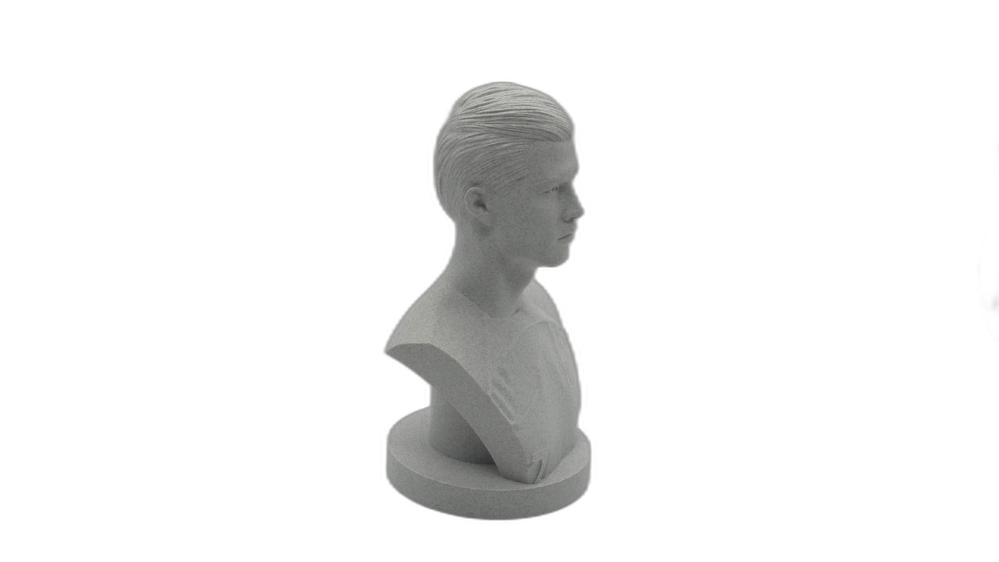 Cristiano Ronaldo Bust – Football Legend Sculpture | Athlete Decor Gift
