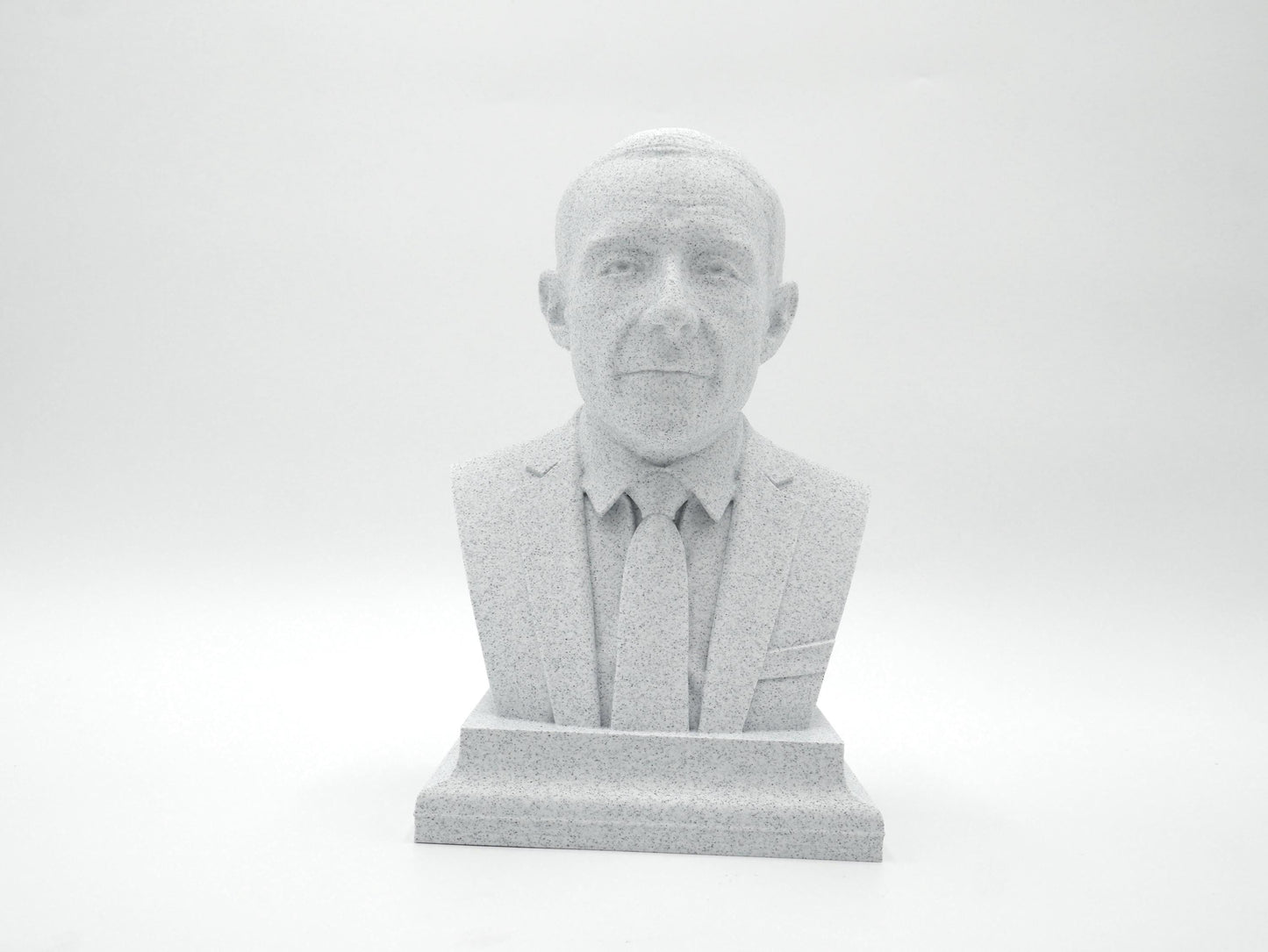 Oppenheimer Bust Sculpture – 3D Printed Physicist Statue For Home Office Decor