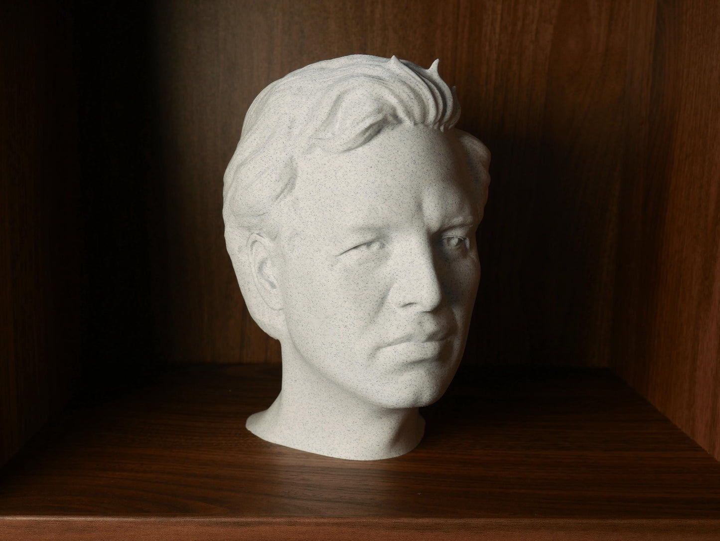 Mark Ruffalo Bust – 3D Printed Sculpture | Eco Friendly PLA Actor Statue for Home Office