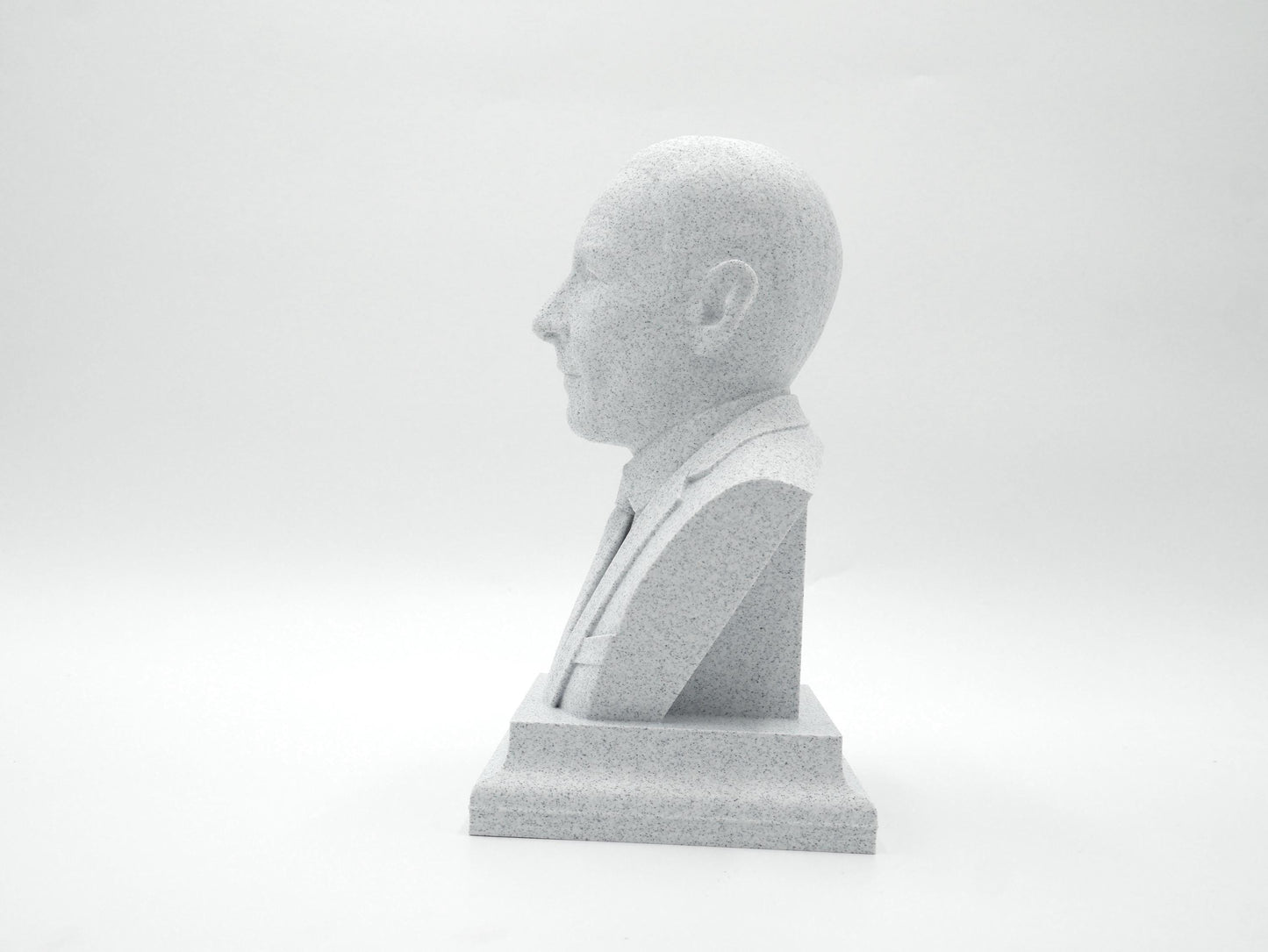 Oppenheimer Bust Sculpture – 3D Printed Physicist Statue For Home Office Decor