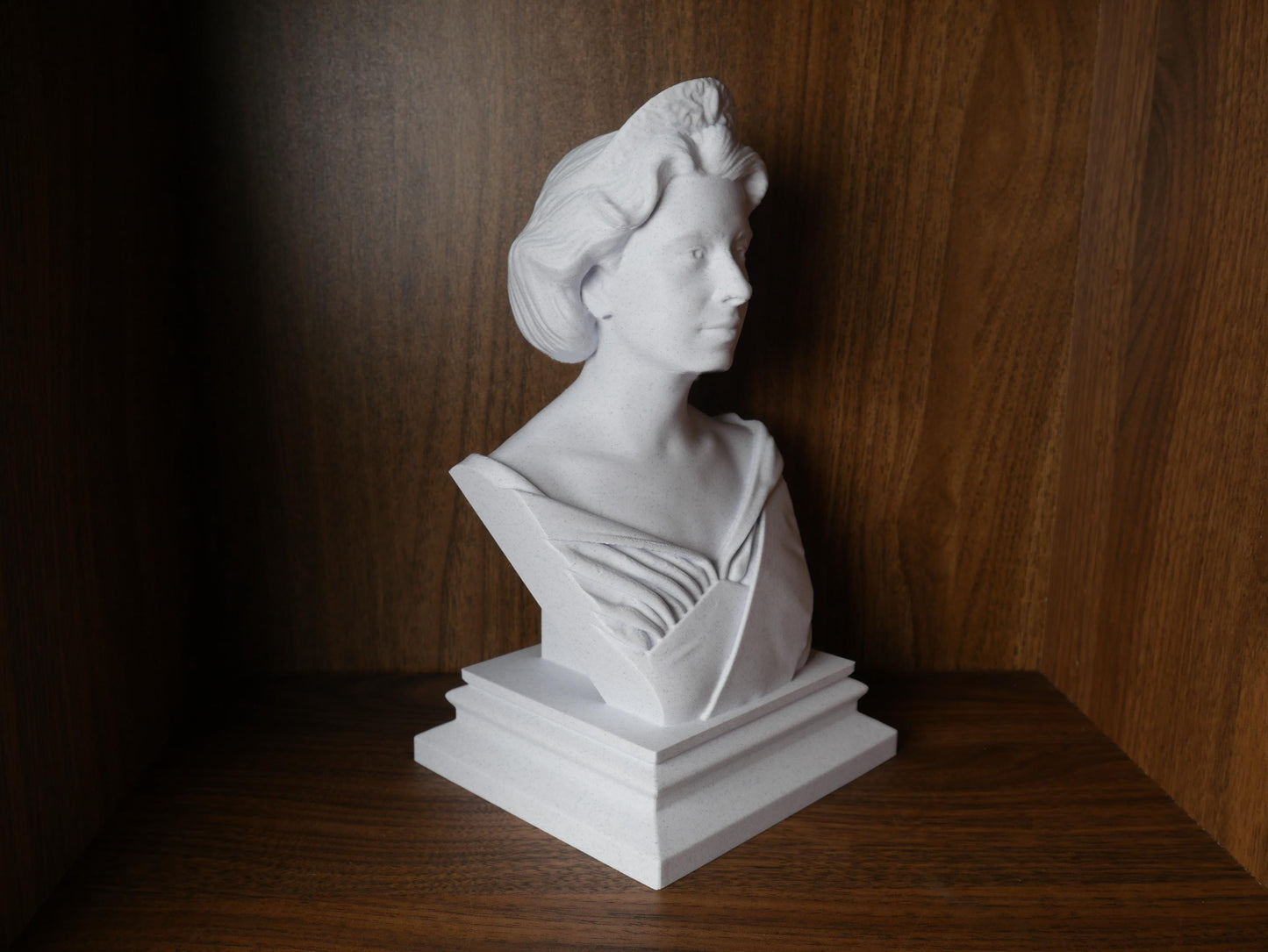 Queen Elizabeth II Bust - Royal History Statue | British Monarch Sculpture Decor