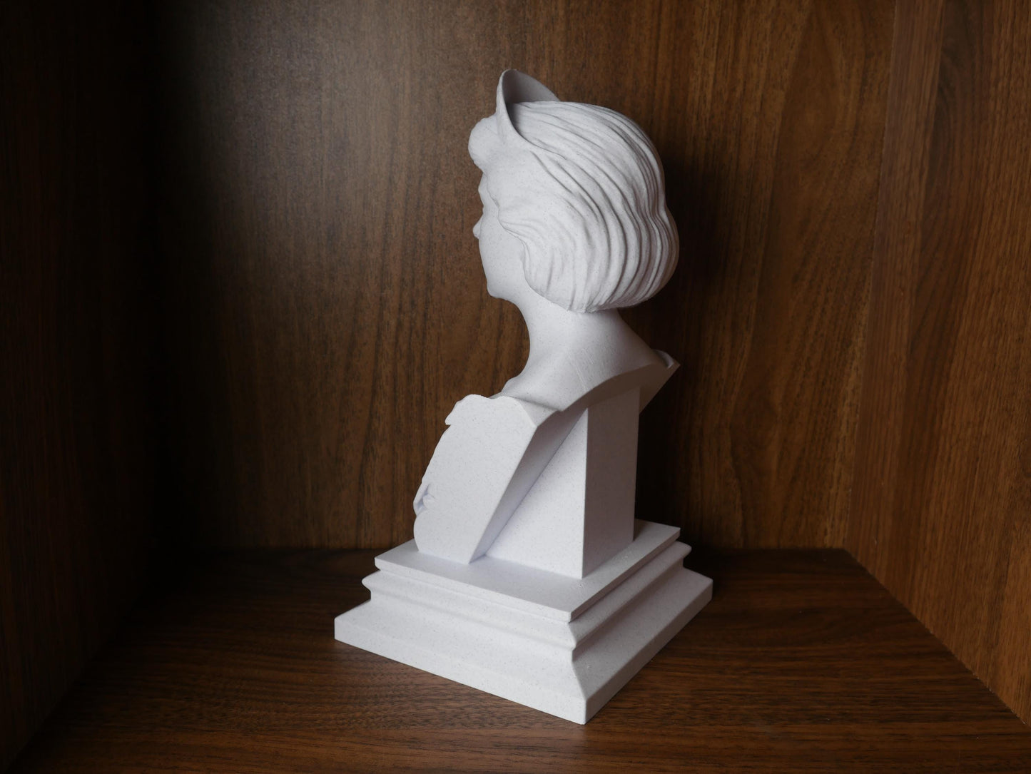 Queen Elizabeth II Bust - Royal History Statue | British Monarch Sculpture Decor