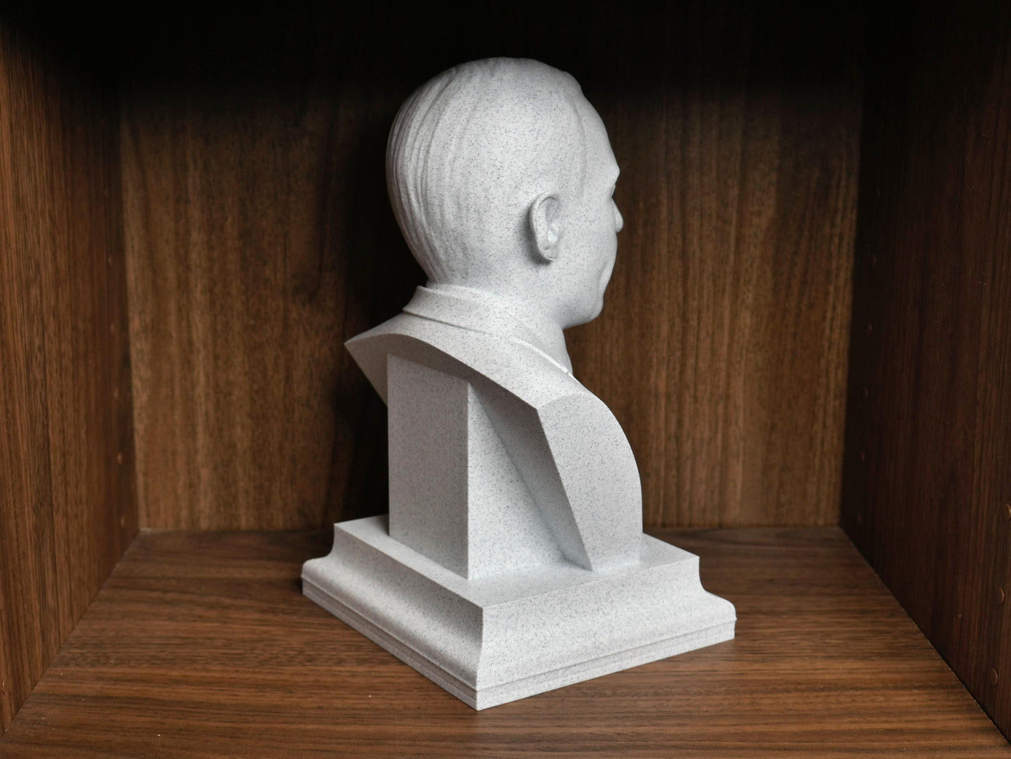 Oppenheimer Bust Sculpture – 3D Printed Physicist Statue For Home Office Decor