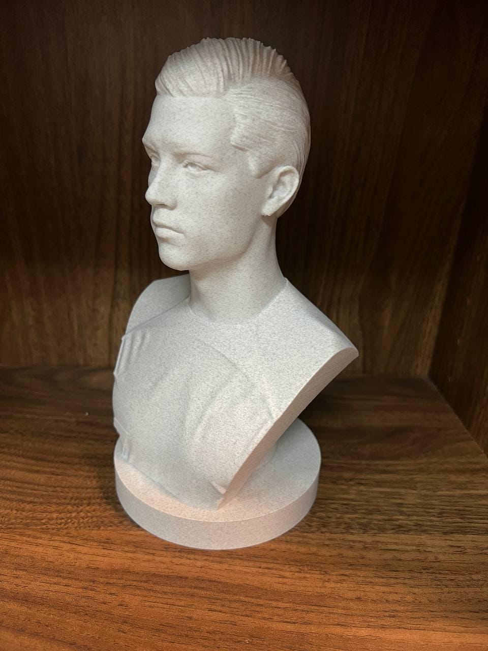 Cristiano Ronaldo Bust – Football Legend Sculpture | Athlete Decor Gift