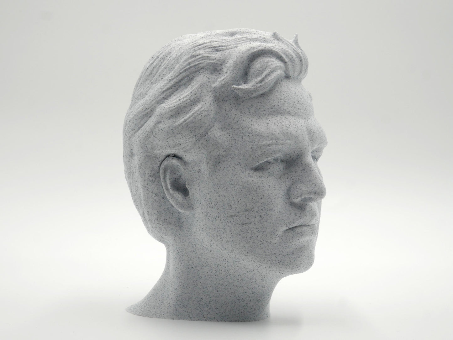 Mark Ruffalo Bust – 3D Printed Sculpture | Eco Friendly PLA Actor Statue for Home Office